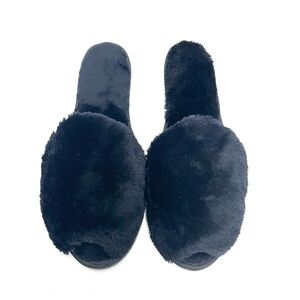 Vintage 1980s deadstock black fuzzy faux fur peep toe mule style slippers